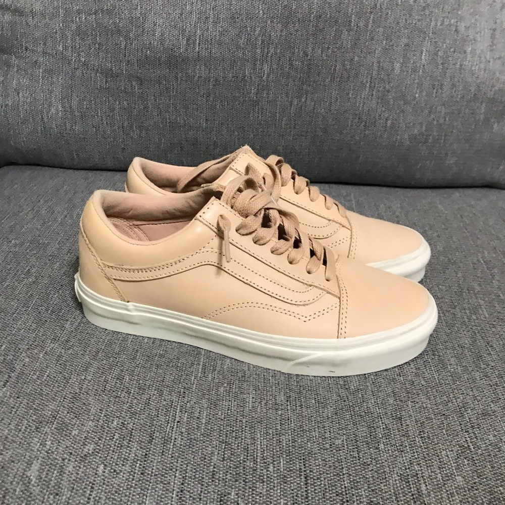 Vans Old Skool Leather Sneakers
